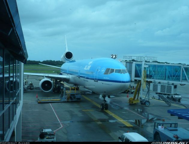 Boeing MD-11 — - KLM MD-11 getting ready for departure to Schipol from Tocumen Panama.