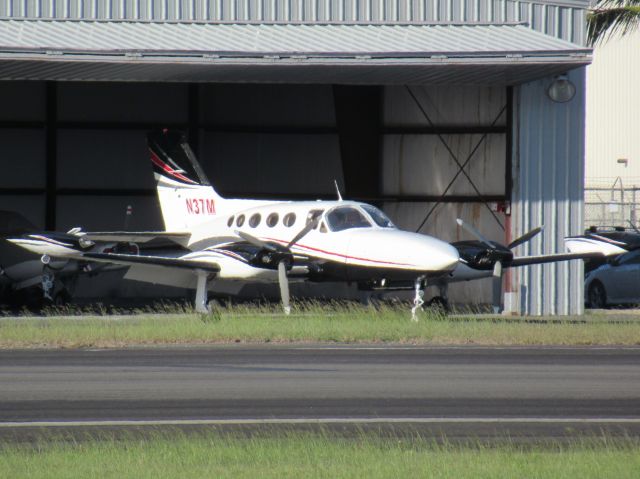 Cessna 421 (N37M)