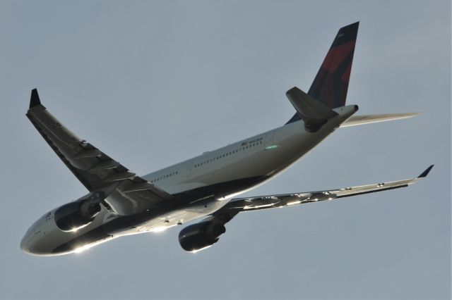 Airbus A330-200 (N861NW)