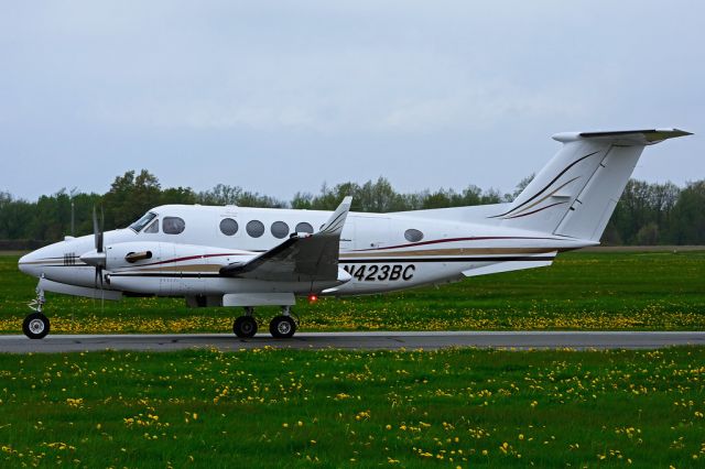 Beechcraft Super King Air 300 (N423BC)