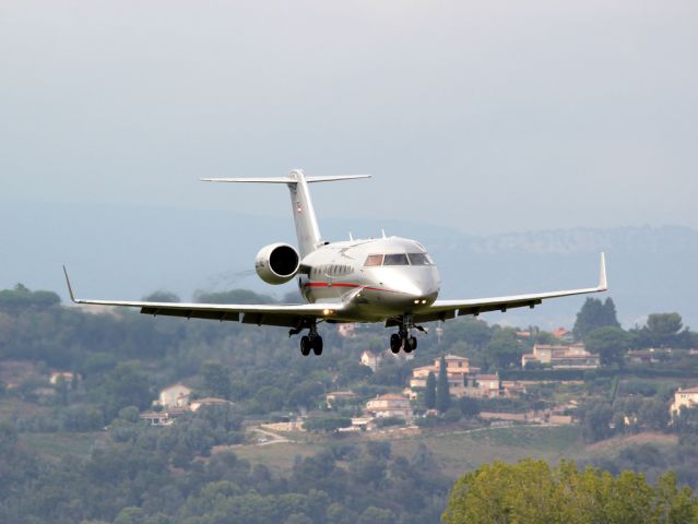 Canadair Challenger (OE-INE)