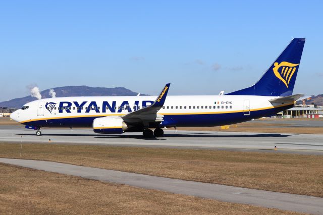 Boeing 737-800 (EI-EVK)