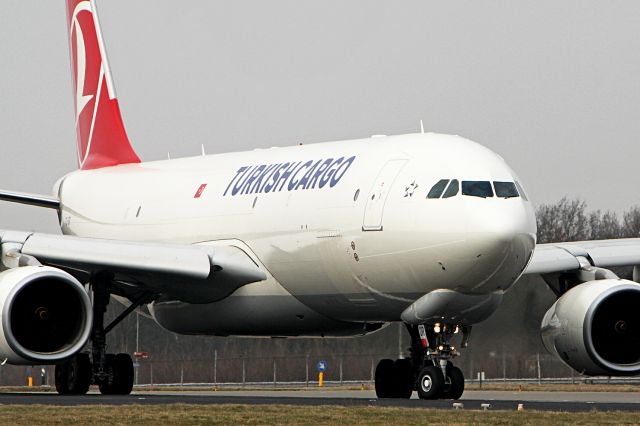 Airbus A330-200 (TC-JDR)