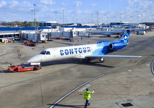 Embraer ERJ-135 (N11526)