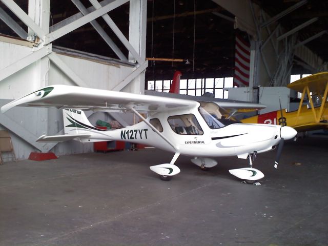 Experimental  (N127YT) - Experimental parked in Hanger #1 at WWD