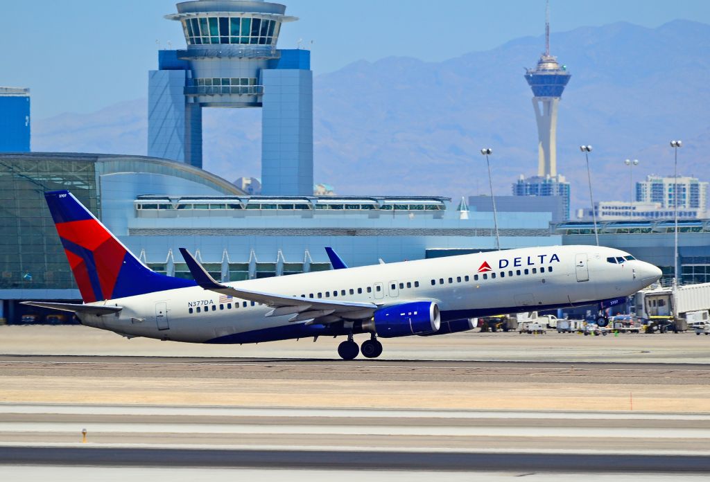 Boeing 737-800 (N377DA) - N377DA Delta Air Lines 1999 Boeing 737-832 C/N 29625  - Las Vegas - McCarran International (LAS / KLAS) USA - Nevada, June 14, 2012 Photo: Tomás Del Coro