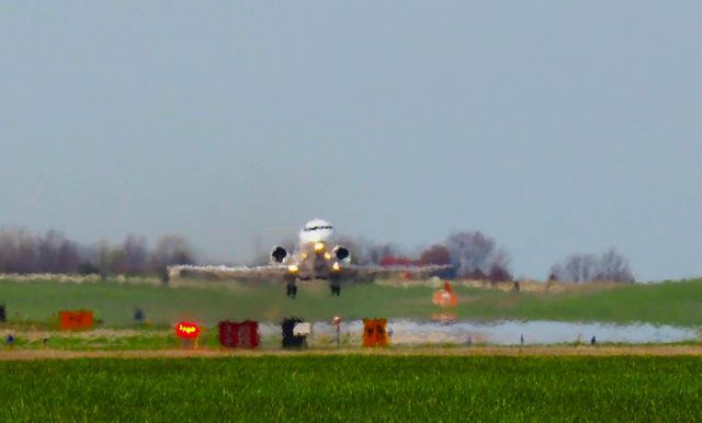 Canadair Regional Jet CRJ-700 (N932SW)