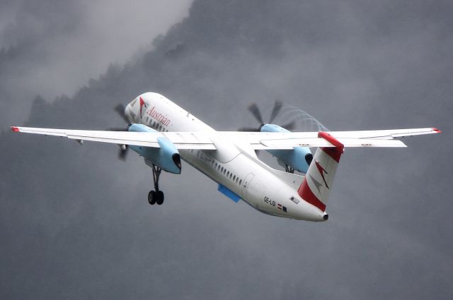 de Havilland Dash 8-400 (OE-LGI)