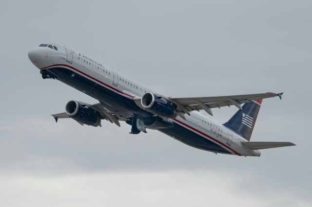 Airbus A321 (N578UW)