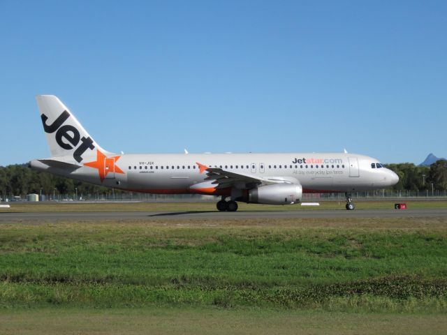 Airbus A320 (VH-JQX)