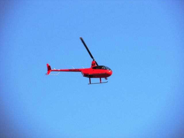 Robinson R-44 (N632NS) - Landing RWY 20L