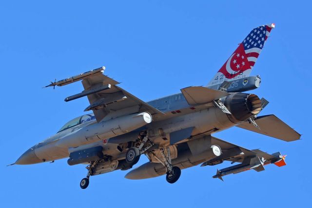 Lockheed F-16 Fighting Falcon (93-5035) - Singapore Air Froce F-16DJ Block 52 93-5035 of the 425th Fighter Squadron Black Widows at Luke Air Force Base on January 31, 2018.