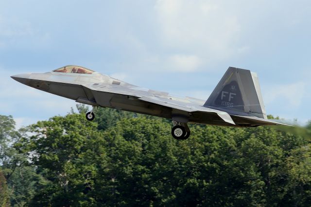 Lockheed F-22 Raptor (09-4186) - 'RAPTOR 01' from the 27th Fighter Squadron assigned to the 1st Operations Group stationed at Langley Air Force Base, Virginia.