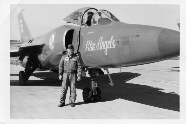 — — - Grumman F-11 of Blue Angels. Taken at SPI. Oct, 1959