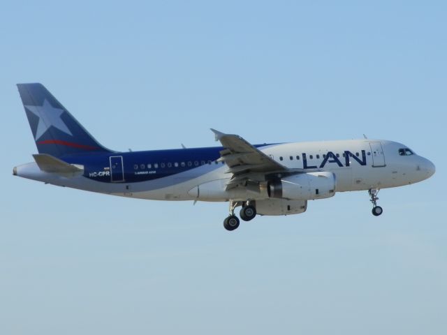 Airbus A319 (HC-CPR)