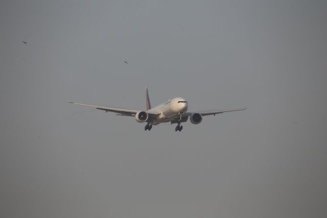 BOEING 777-300ER (RP-C7777)