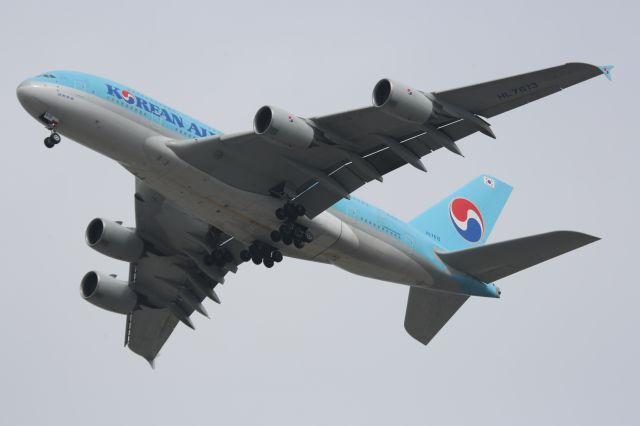 Airbus A380-800 (HL7613)