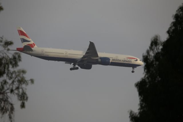 BOEING 777-300ER (G-STBE)