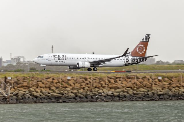 Boeing 737-800 (DQ-FJM) - Fiji Airways (DQ-FJM) Boeing 737-86J(WL) departing Sydney Airport.