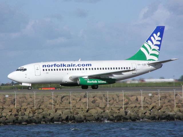 Boeing 737-700 (VH-OZD) - This 737 was 33 years young when this photo was taken is sydney Australia flying to & from Norfolk Island. i remember it had a magic sound & trail of smoke you could follow?.br /MSN 20911