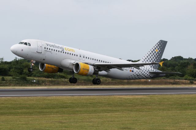 Airbus A320 (EC-KLT) - VLG8749 on the way back to Barcelona
