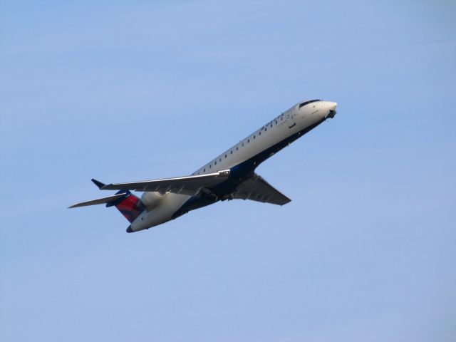 Canadair Regional Jet CRJ-700 (N658CA)