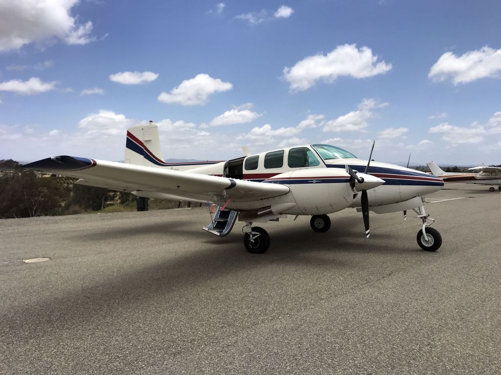 Beechcraft Twin Bonanza (N360KR)