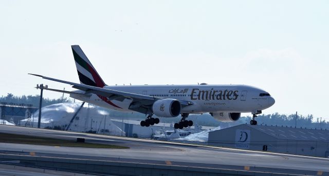 BOEING 777-200LR (A6-EWC) - INAUGURAL FLIGHT TO FORT LAUDERDALE