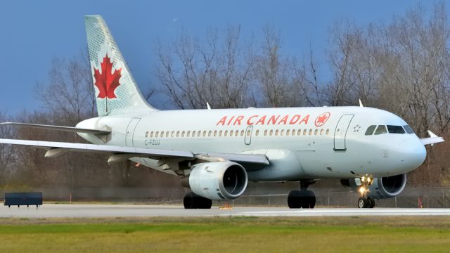 Airbus A319 (C-FZUJ)