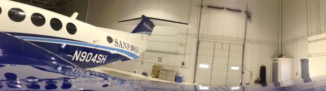 Beechcraft Super King Air 200 (N904SH)