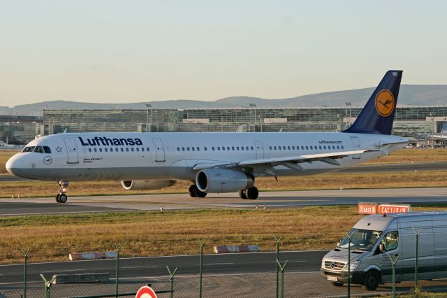 Airbus A321 (D-AIRO)