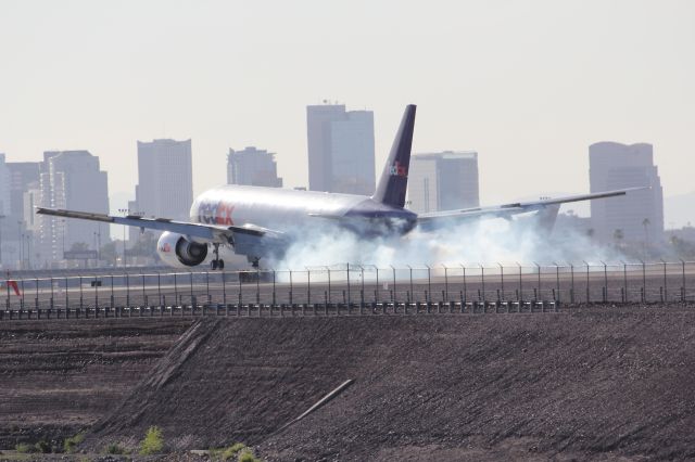 BOEING 777-200LR (N857FD)