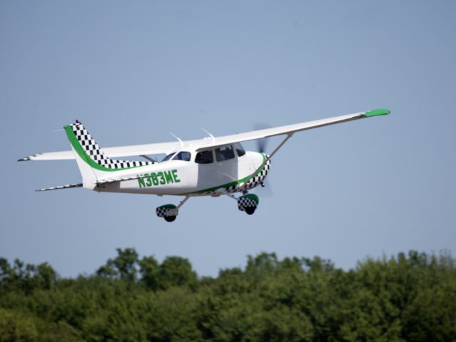 Cessna 206 Stationair (N373ME) - Take off runway 08.