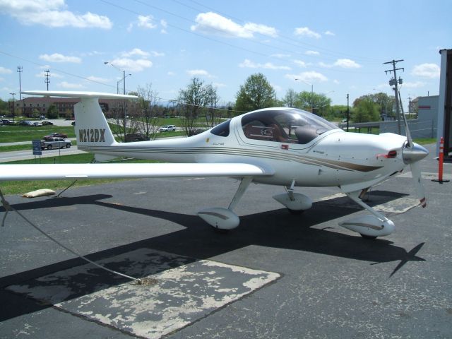 Diamond DA-20 (N212DX)