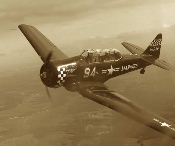 North American T-6 Texan (N694US)