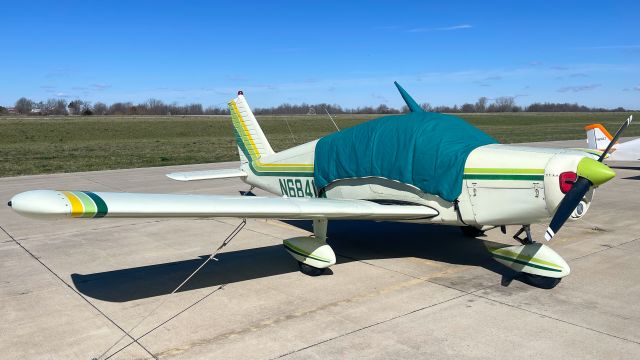 Piper Cherokee (N6841W)