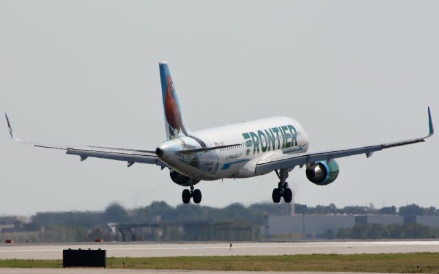 Airbus A320 (N228FR)