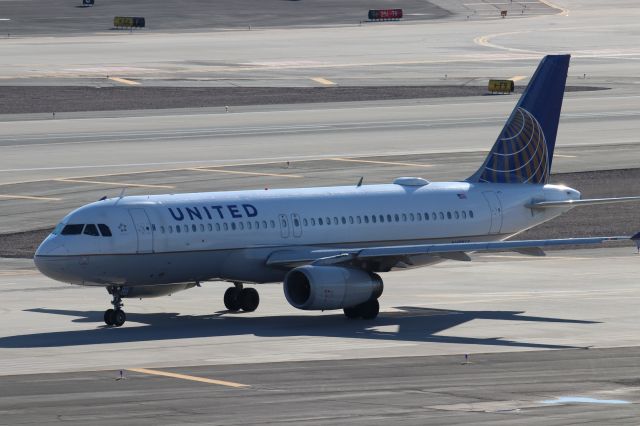 Airbus A320 (N411UA)