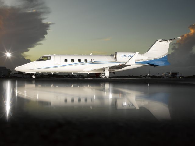 Learjet 60 (C6-ZIP)