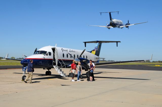 Beechcraft 1900 (N208GL)