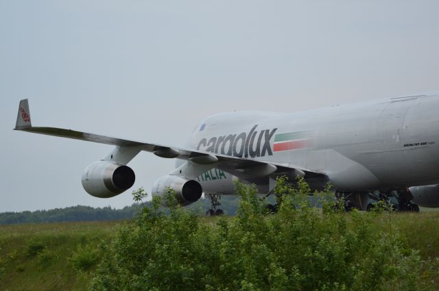 Boeing 747-400 (LX-YCV)