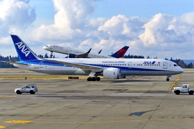 Boeing 787-9 Dreamliner (JA837A)
