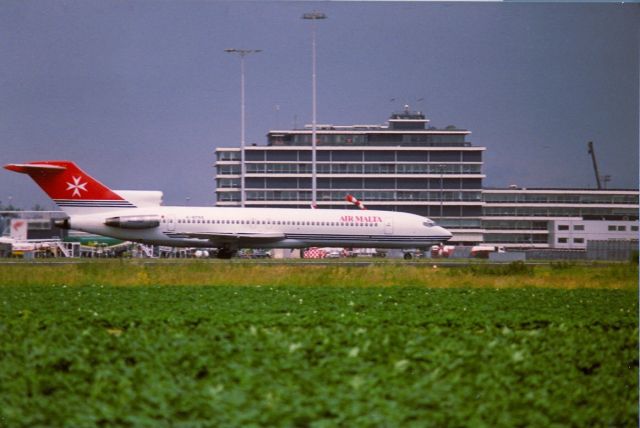 Boeing 727-100 (G-BPNS)