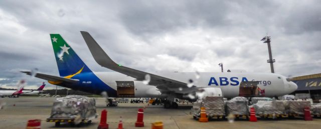 BOEING 767-300 (PR-ABD)
