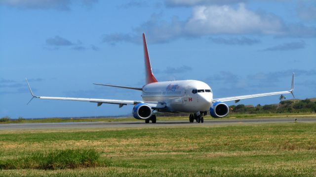 Boeing 737-800 (C-FDBD)