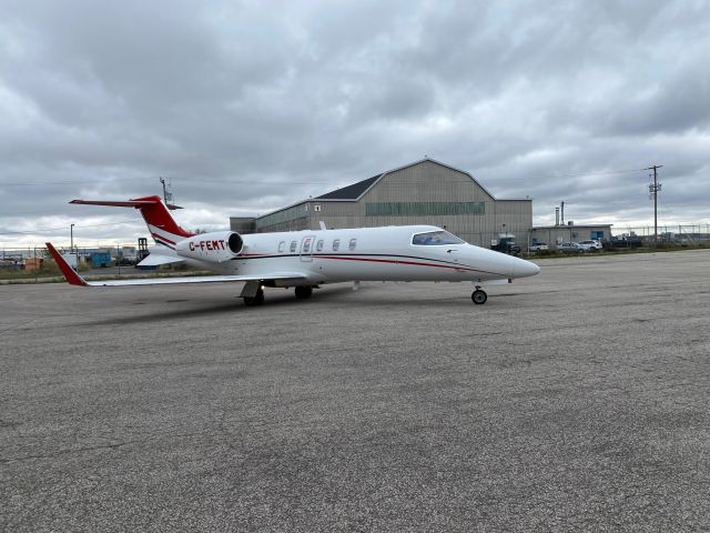 C-FEMT — - Lear 40XR C-FEMT at home in Toronto