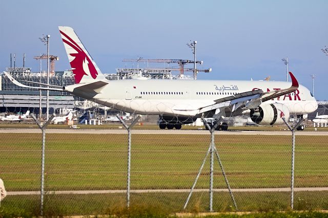 Airbus A350-900 (A7-AMK)