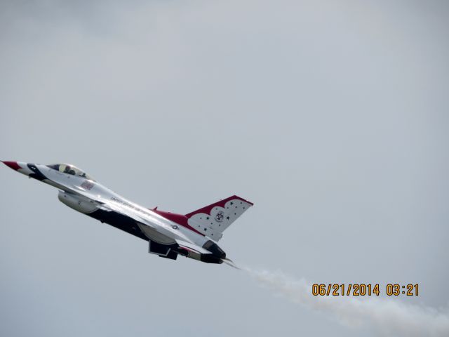 Lockheed F-16 Fighting Falcon (92-3896) - Tinker AFB airshow 2014