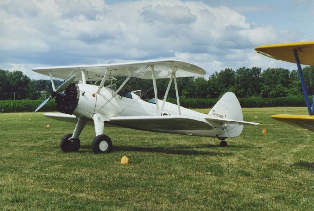 Boeing PT-17 Kaydet (N9136H)