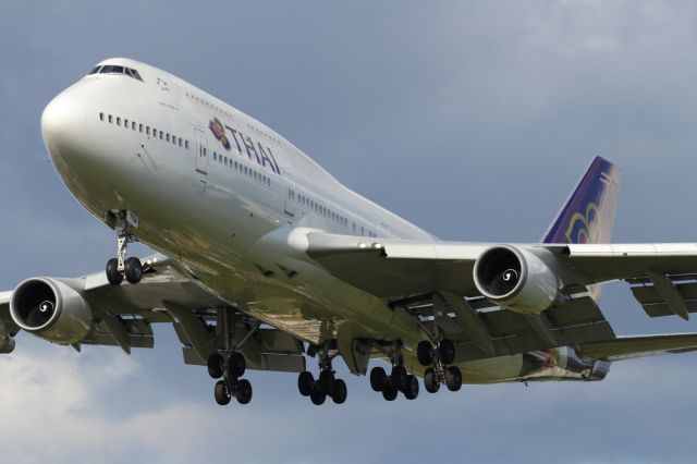 Boeing 747-200 — - Approaching LHR.